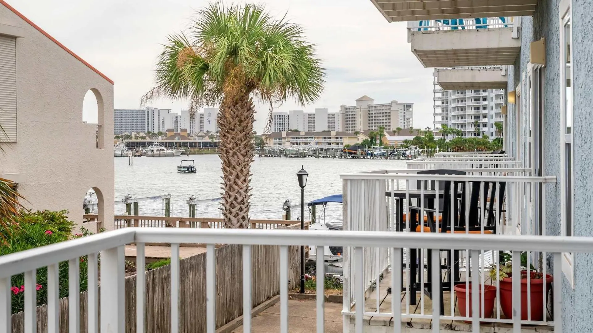 Dest-Zen Gated Beach Access Game Room Destin